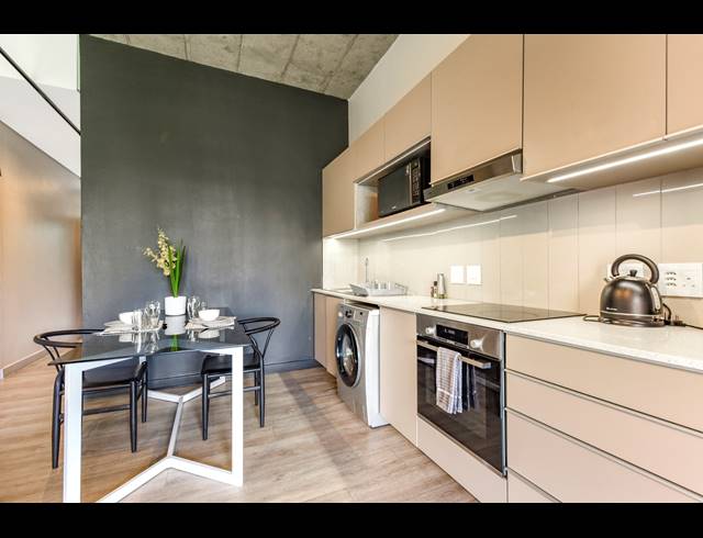 1 BEDROOM APARTMENT FOR SALE IN SANDOWN